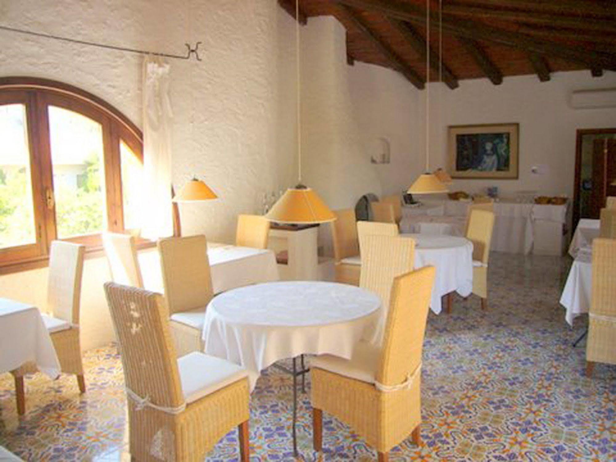 Lido di Noto Hotel Villa Mediterranea מראה חיצוני תמונה