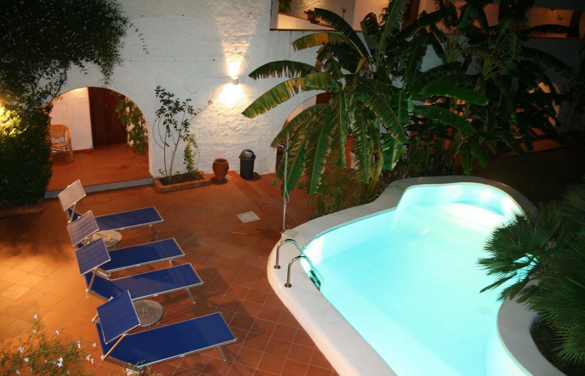 Lido di Noto Hotel Villa Mediterranea מראה חיצוני תמונה