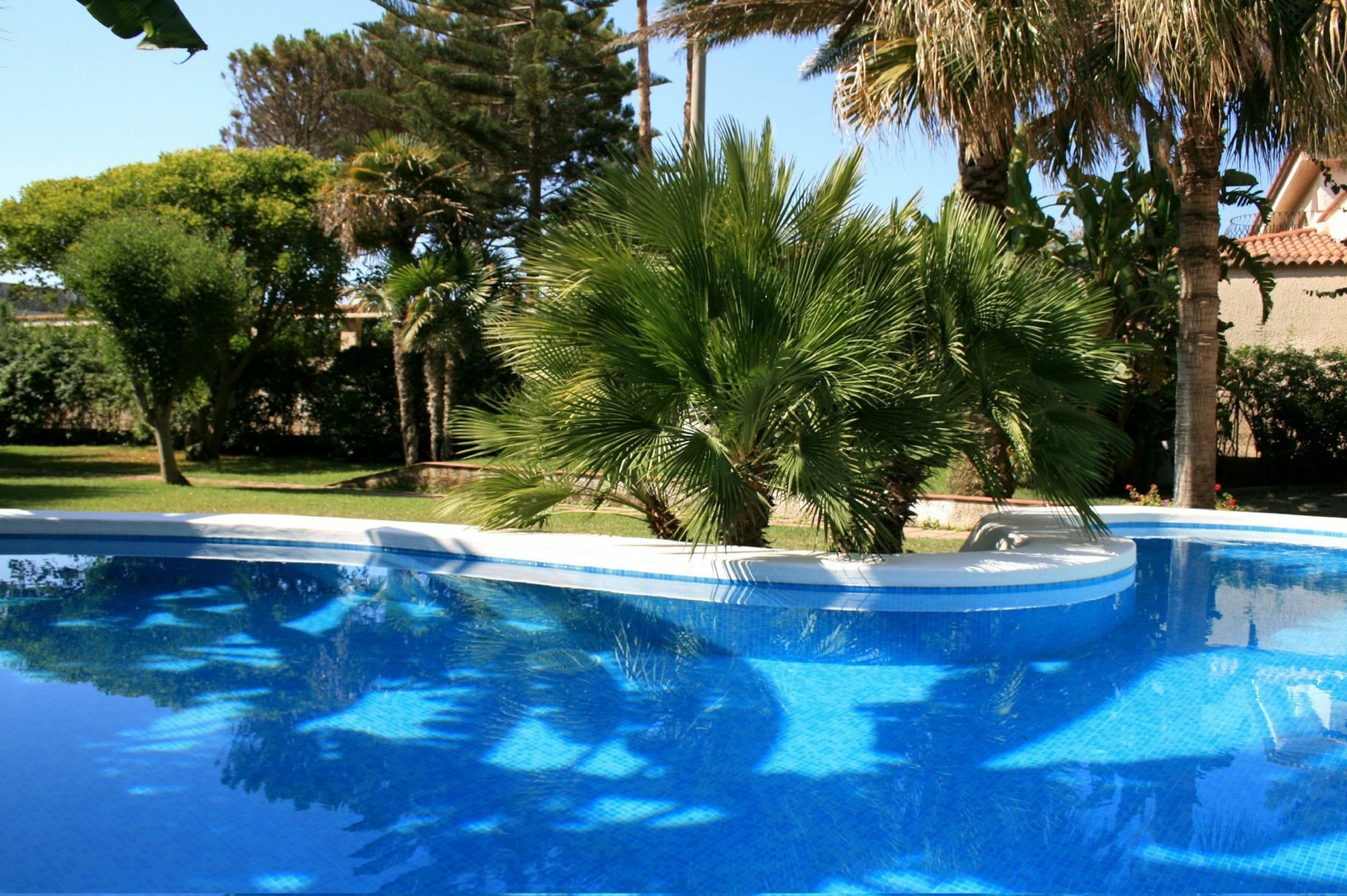 Lido di Noto Hotel Villa Mediterranea מראה חיצוני תמונה